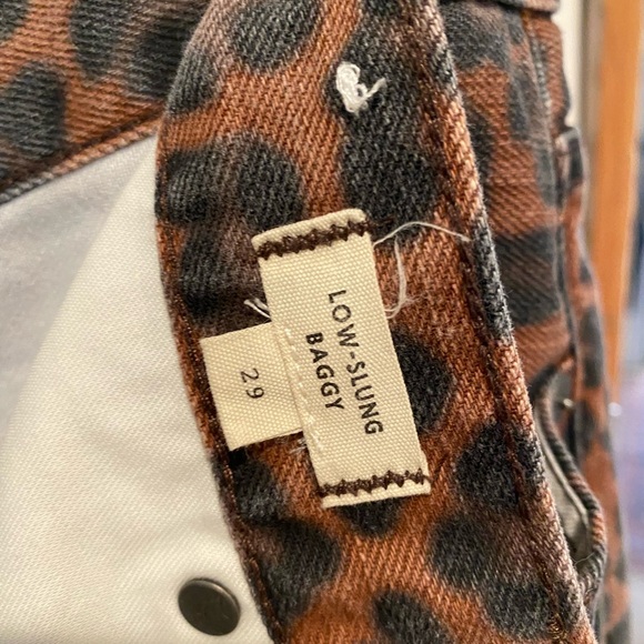 Madewell Leopard Print Low Slung Baggy Jeans in Dark Coffee - Picture 9 of 11